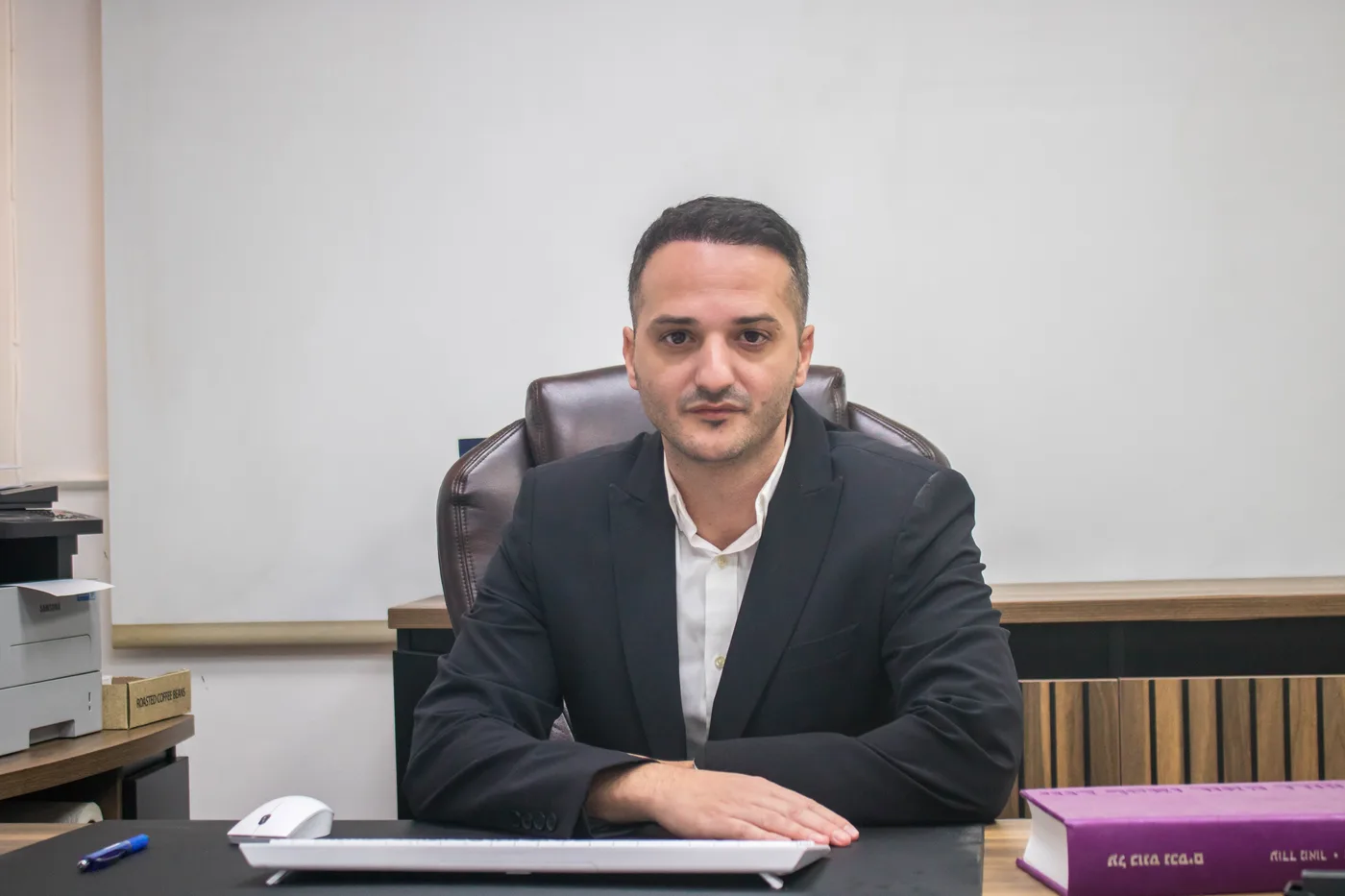 יוגב אביטבול, כלכלן מומחה למיסוי מקרקעין, במשרד